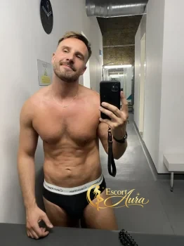 Escort Jett Green 48772
