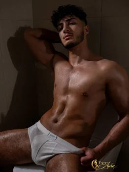 Escort AlexxItalianBoy 53135