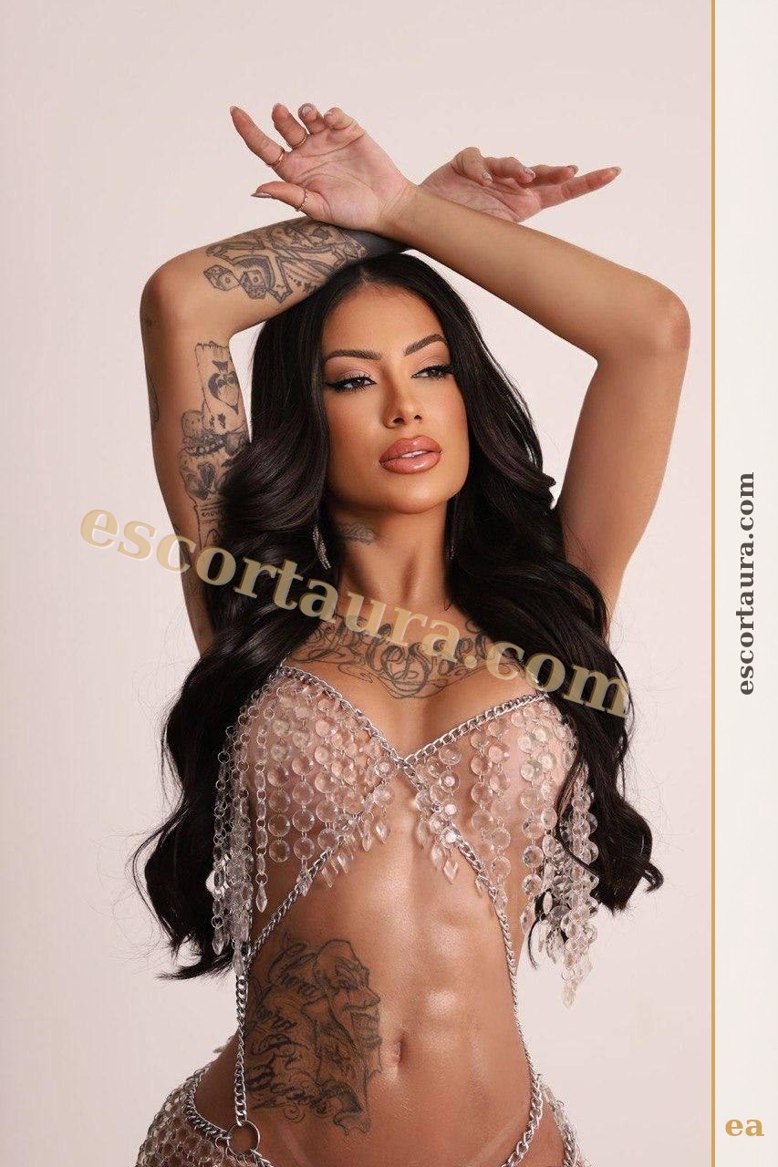 Valerie photo 6
