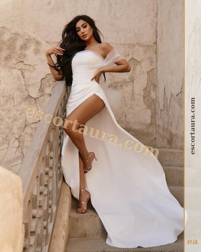 Vivienne photo 4